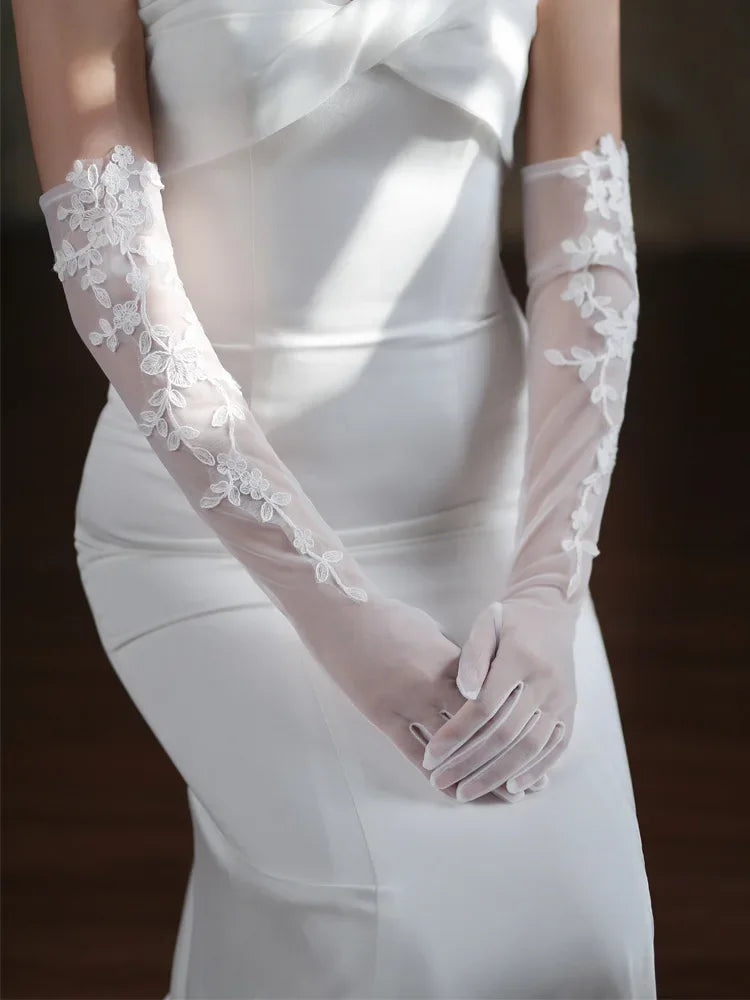 Flower & Pearl Bridal Gloves
